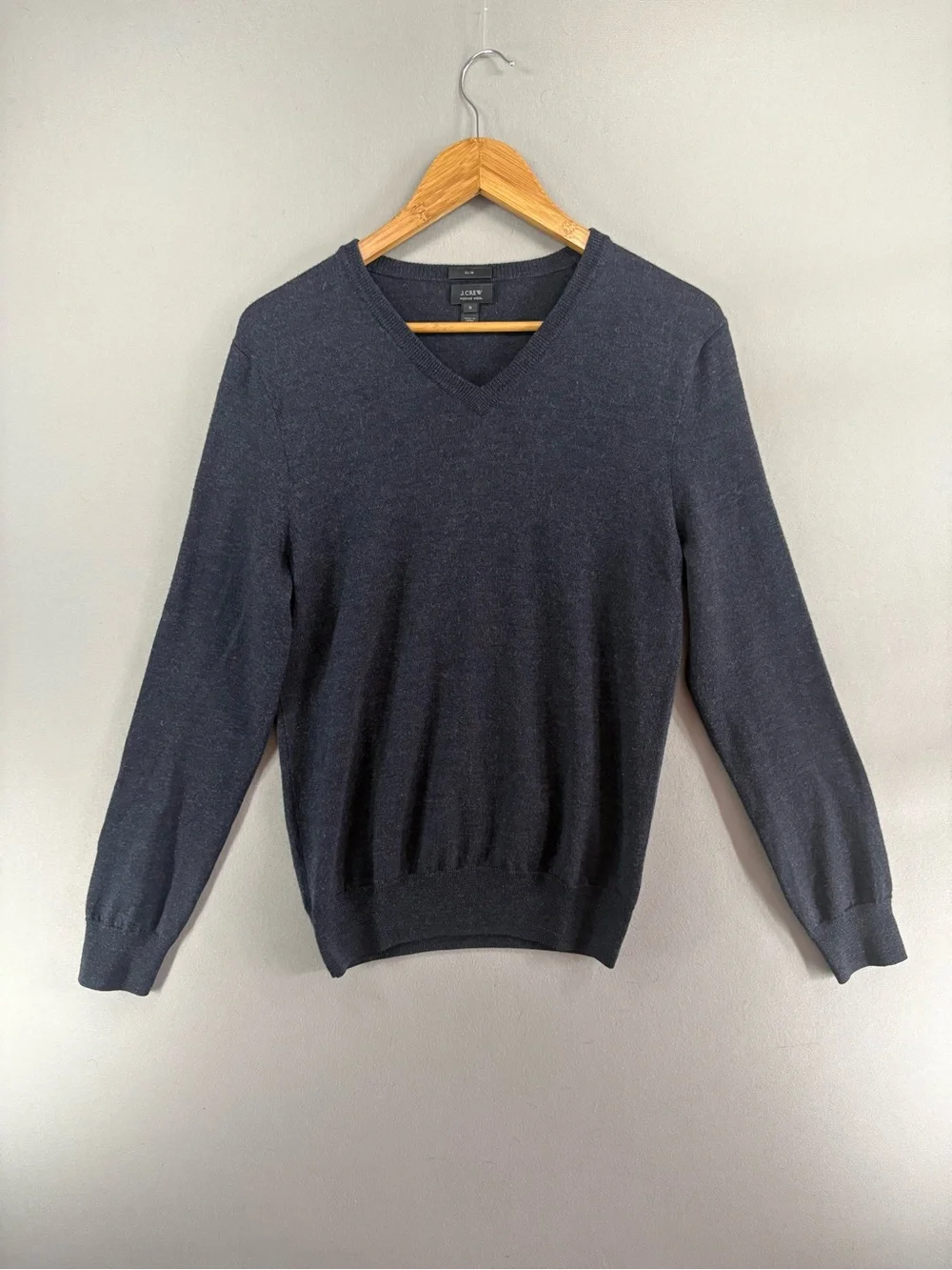 J Crew Merino Wool V Neck Gray Sweater Mens Size Small Classic